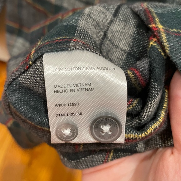 NWT Weatherproof Vintage Men’s Plaid Button Up Medium - Picture 5 of 7